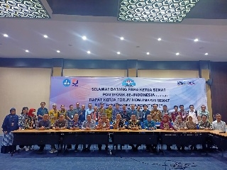 Forum Komunikasi Senat Politeknik Indonesia Menggelar Raker
