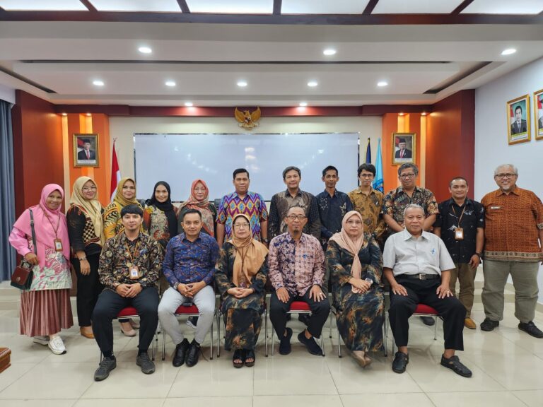 Rombongan Senat Politeknik Negeri Ketapang bersama Senat Polnep